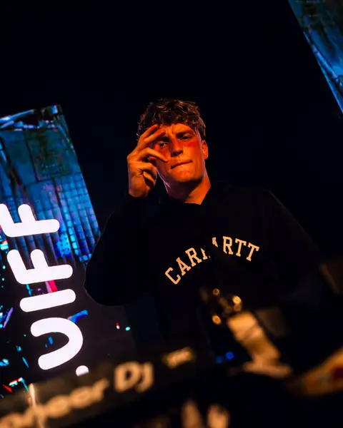 LUiFF hinter den Decks — Support bei DYSTOPIA 2026